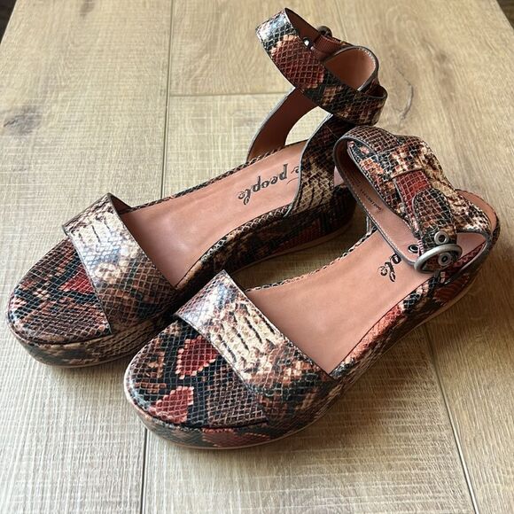 Free People Paris Flatform Sandal Snakeskin Print US 10 - Picture 2 of 6